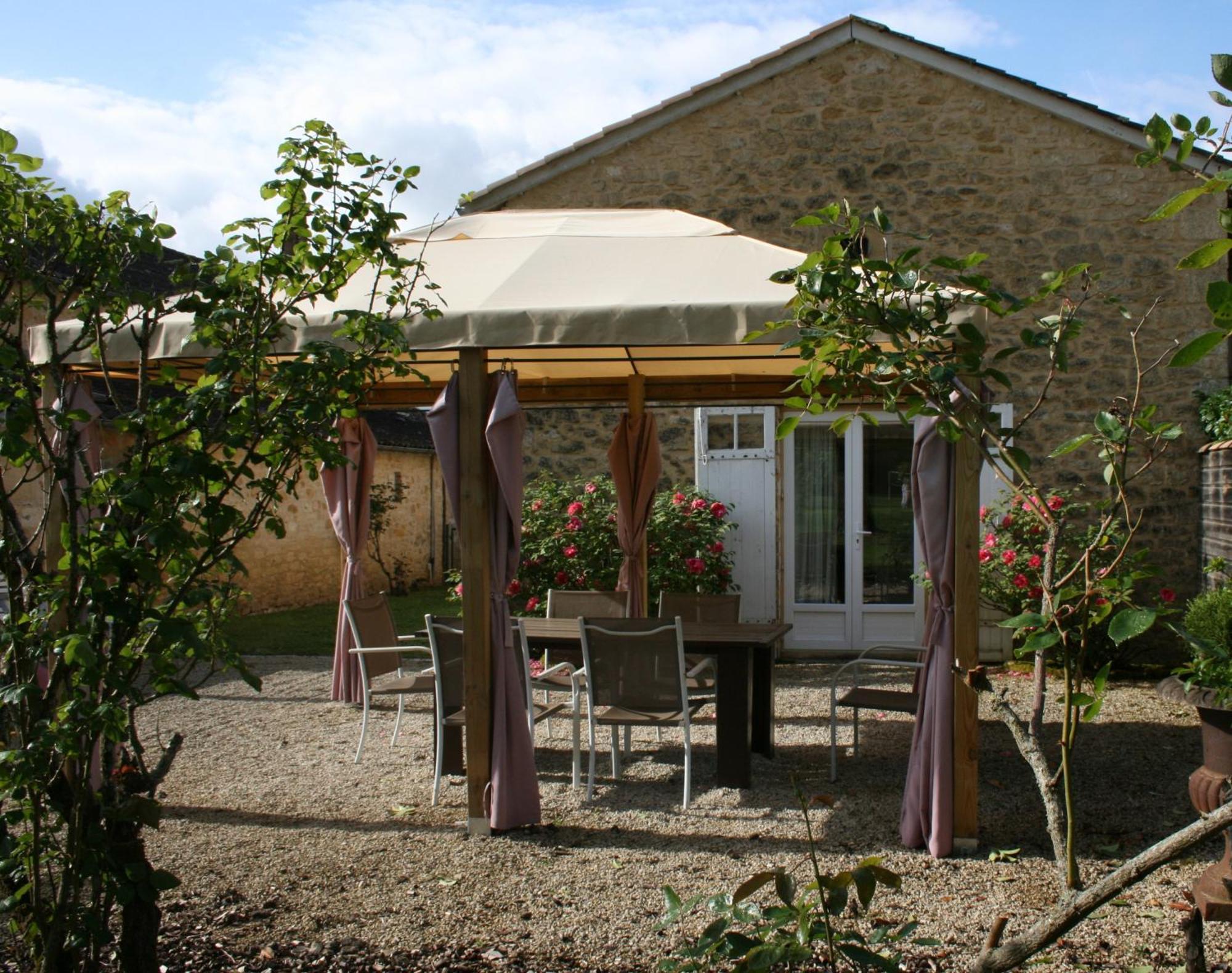Domaine Des Hirondelles Vila Saint-Vincent-de-Cosse Exterior foto